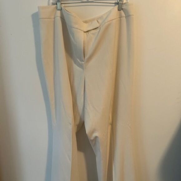 Venezia Jeans Cream cuffed wide leg trousers, size 20P - Picture 1 of 3